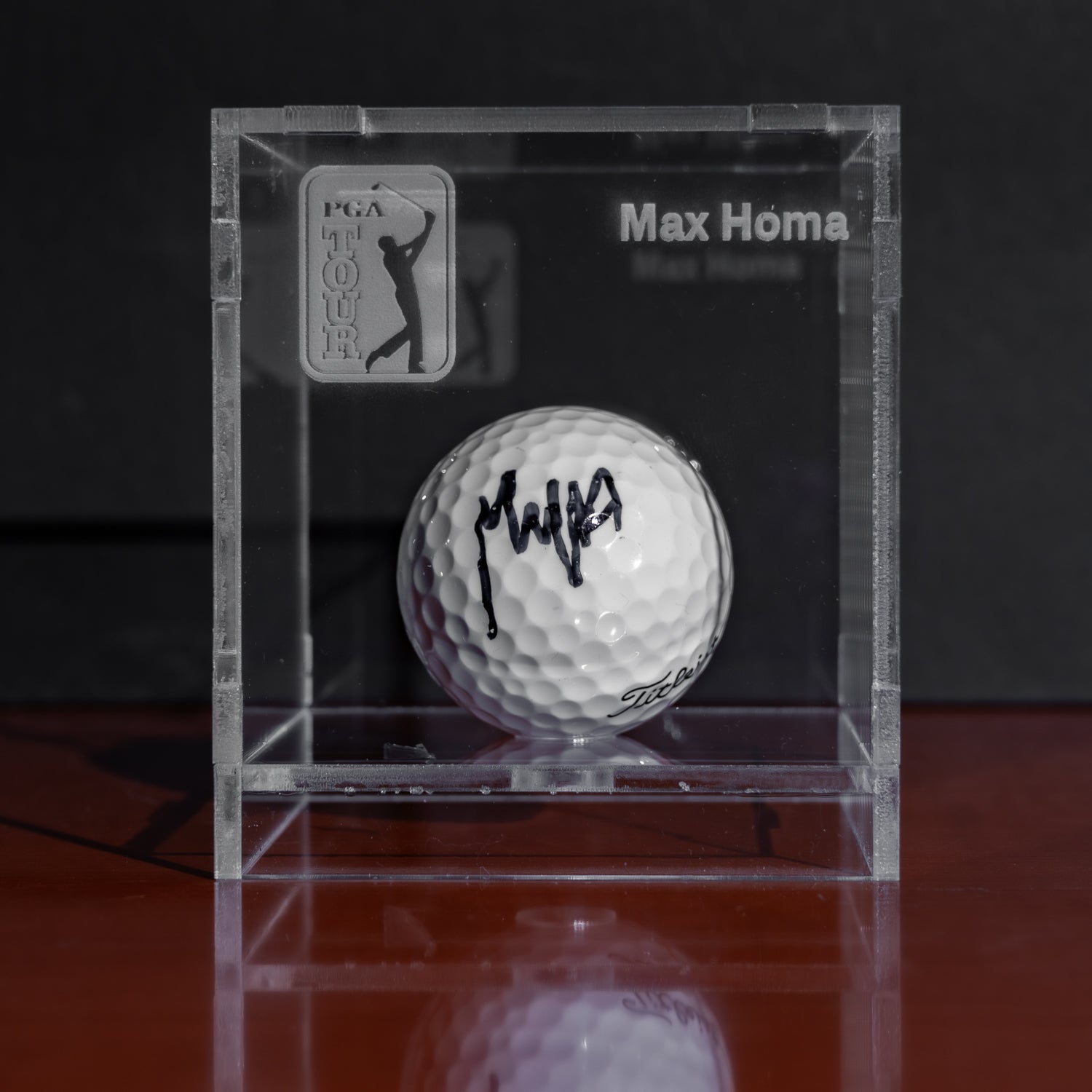 Pelota Firmada - Max Homa